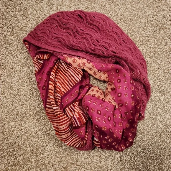 Scarf lot - Picture 2 of 7